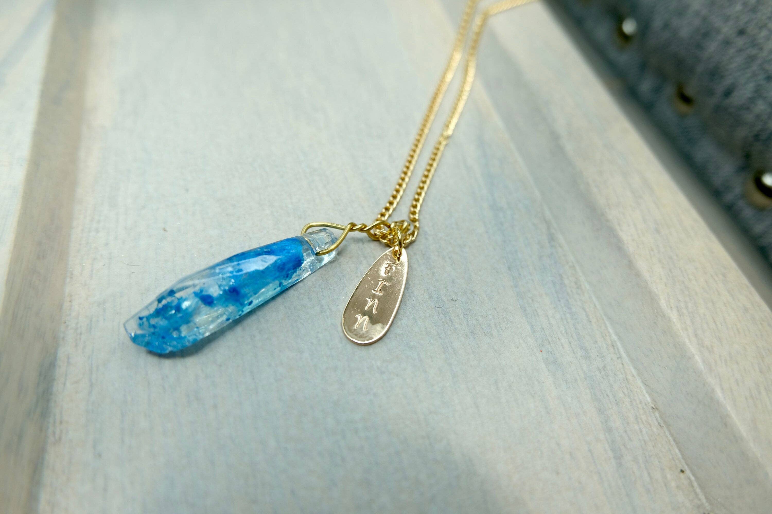 BlueButterflyBazaar – wholesale Pendant/charm necklace – Finn’s Kyber Crystal Small Pendant Necklace Star Wars Gift7