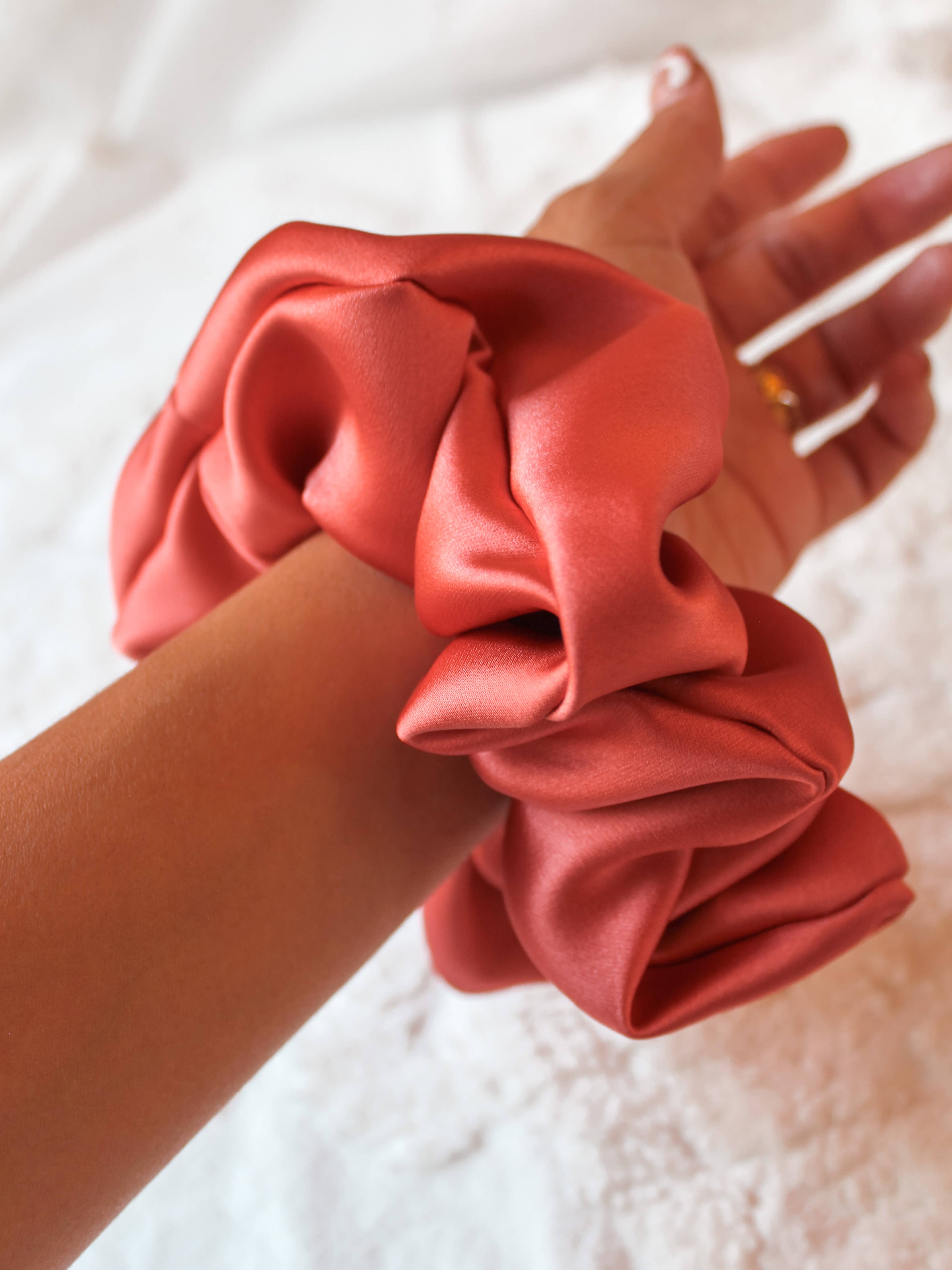 JoJo Makes - Vendita all'ingrosso Scrunchie - Donna - Fasce per capelli autunnali di lusso in tessuto setoso4