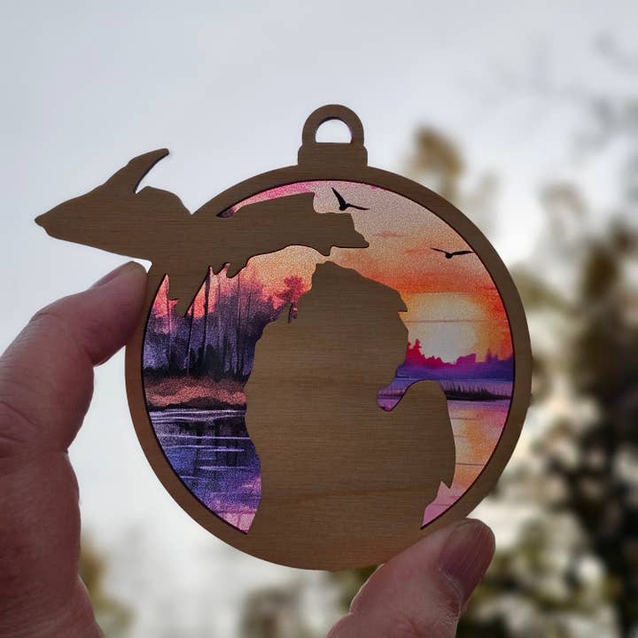 Michigan - Coucher de soleil sur le lac pour la vente par Untamed Roots Co