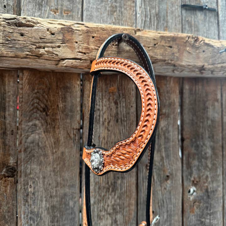 Rodeo Drive - Wholesale Horseback Riding Gear - Light Oil Basketweave Tear Drop Flower Clear One Ear Tack Set #OEBC4493