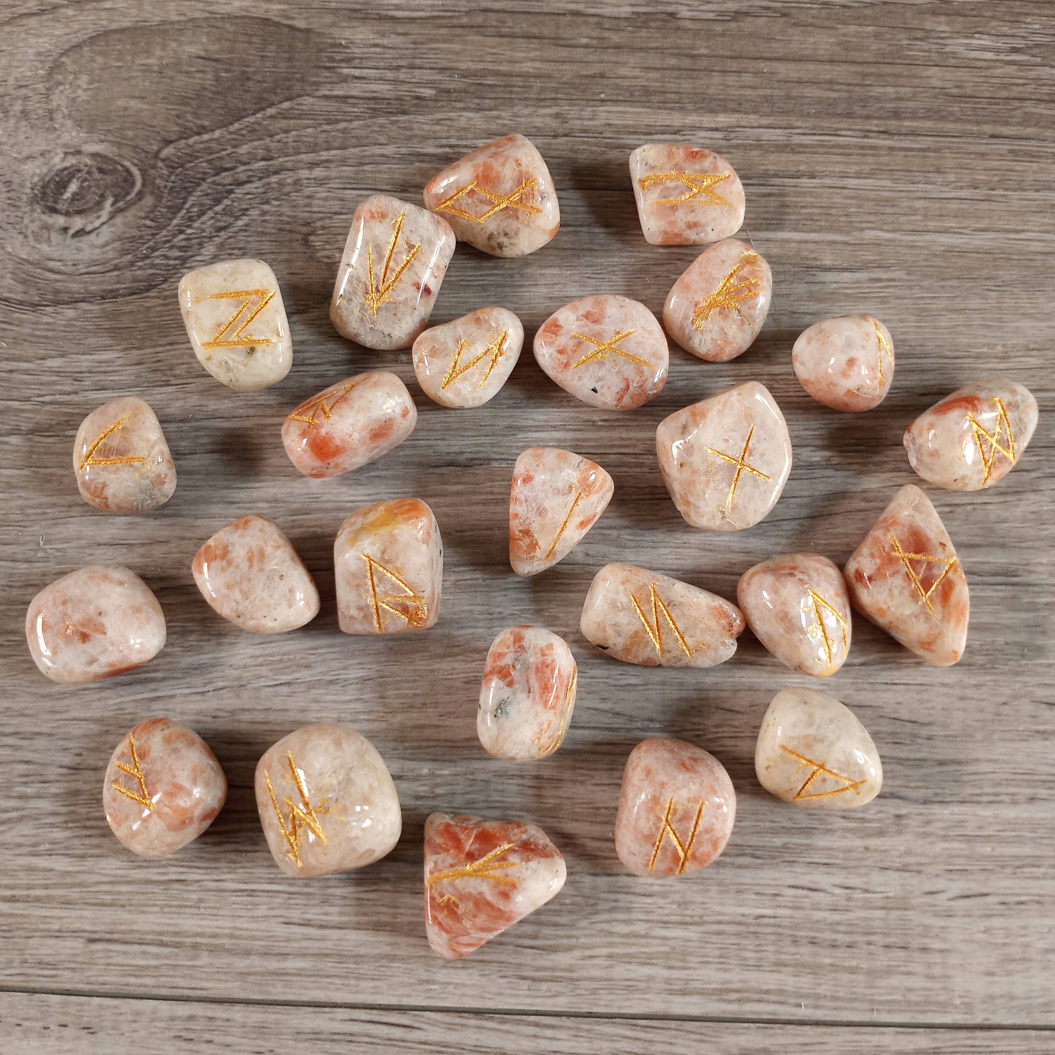 Keystone Crystals - Vente Pierre et cristal de spiritualité - Ensemble de Runes en Pierres Précieuses avec Sac de Rangement et Carte de Signification3