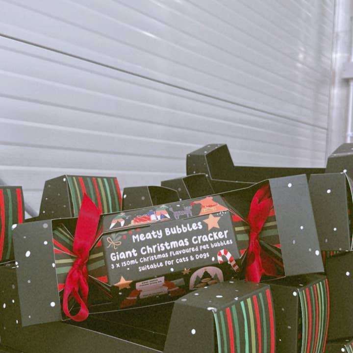 Apex Pet Products (Meaty Bubbles) - Wholesale Pet Toy - Cat/Dog - Giant Christmas Cracker 3 x 150ml Christmas flavours