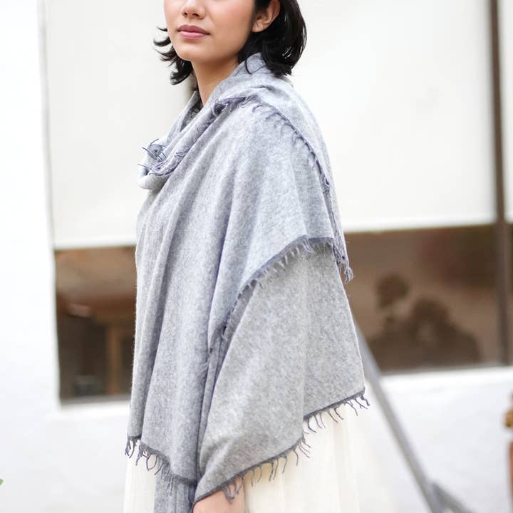 Hand Woven Pure Cashmere Scarf Grey Charcoal for wholesale on Faire