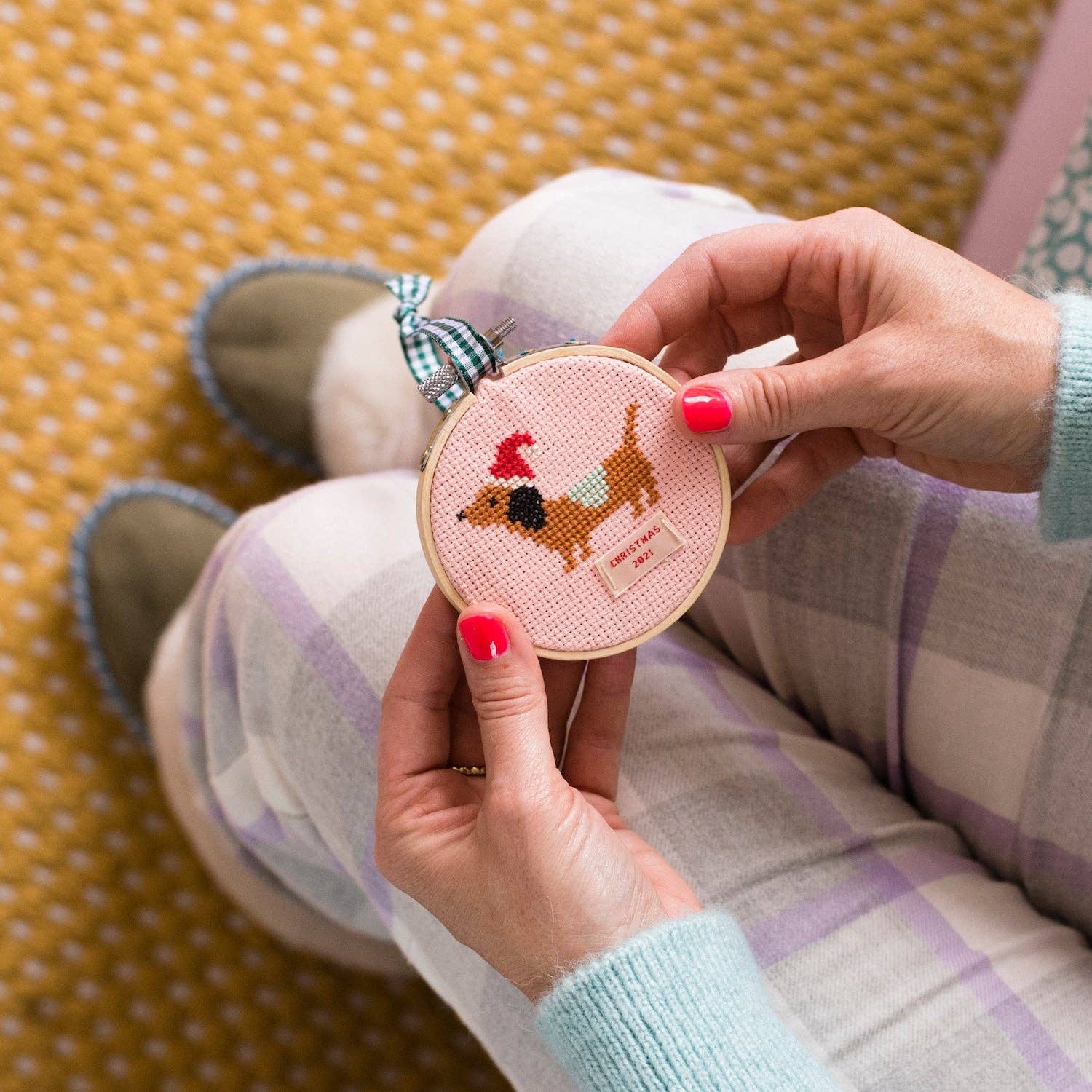 Cotton Clara Craft Kits & Supplies – Engroshandel DIY-sysæt – Jul Gravhund Korssting Kit10