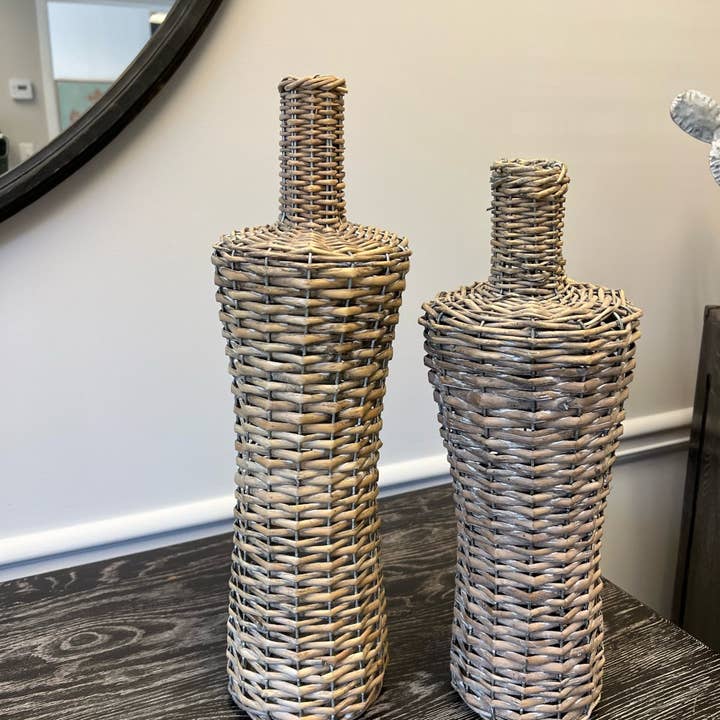 Vagabond Vintage - Wholesale Vase - WILLOW WINE SHAPE VASE