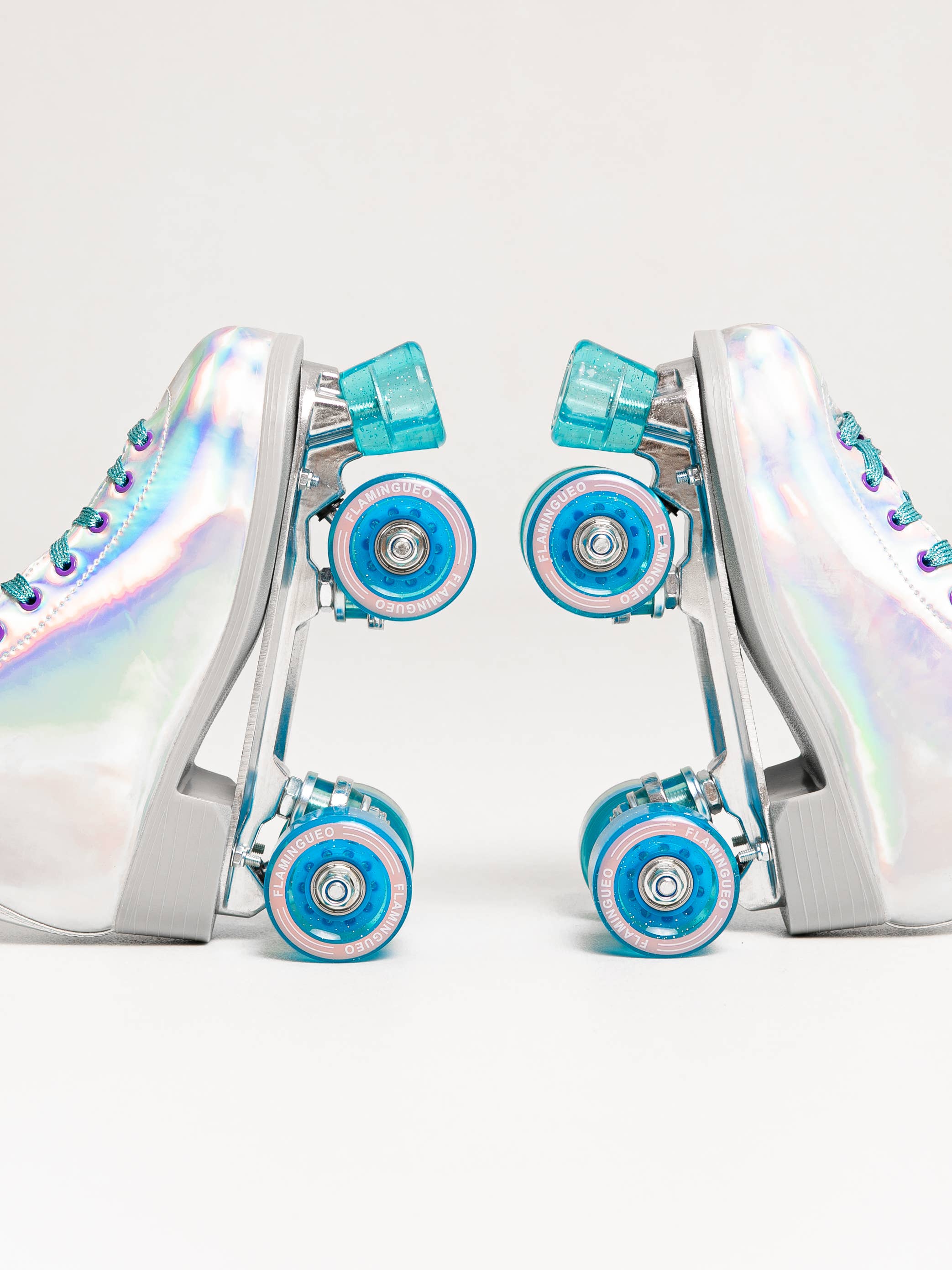 Flamingueo - Wholesale Sporting Accessories - Skates 4 Wheels Holographic 10