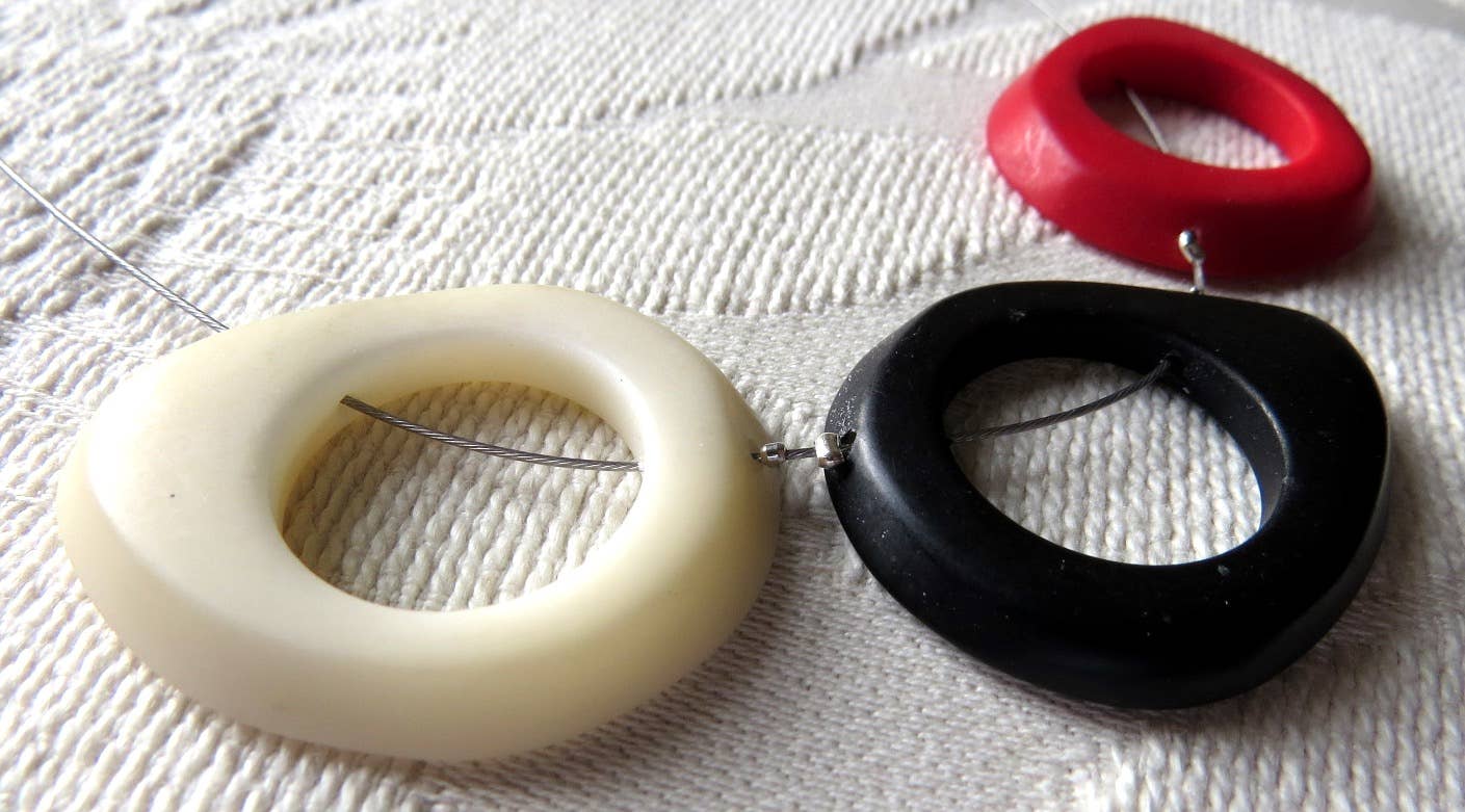 Ans Designs – wholesale Pendant/charm necklace – Dona x 32