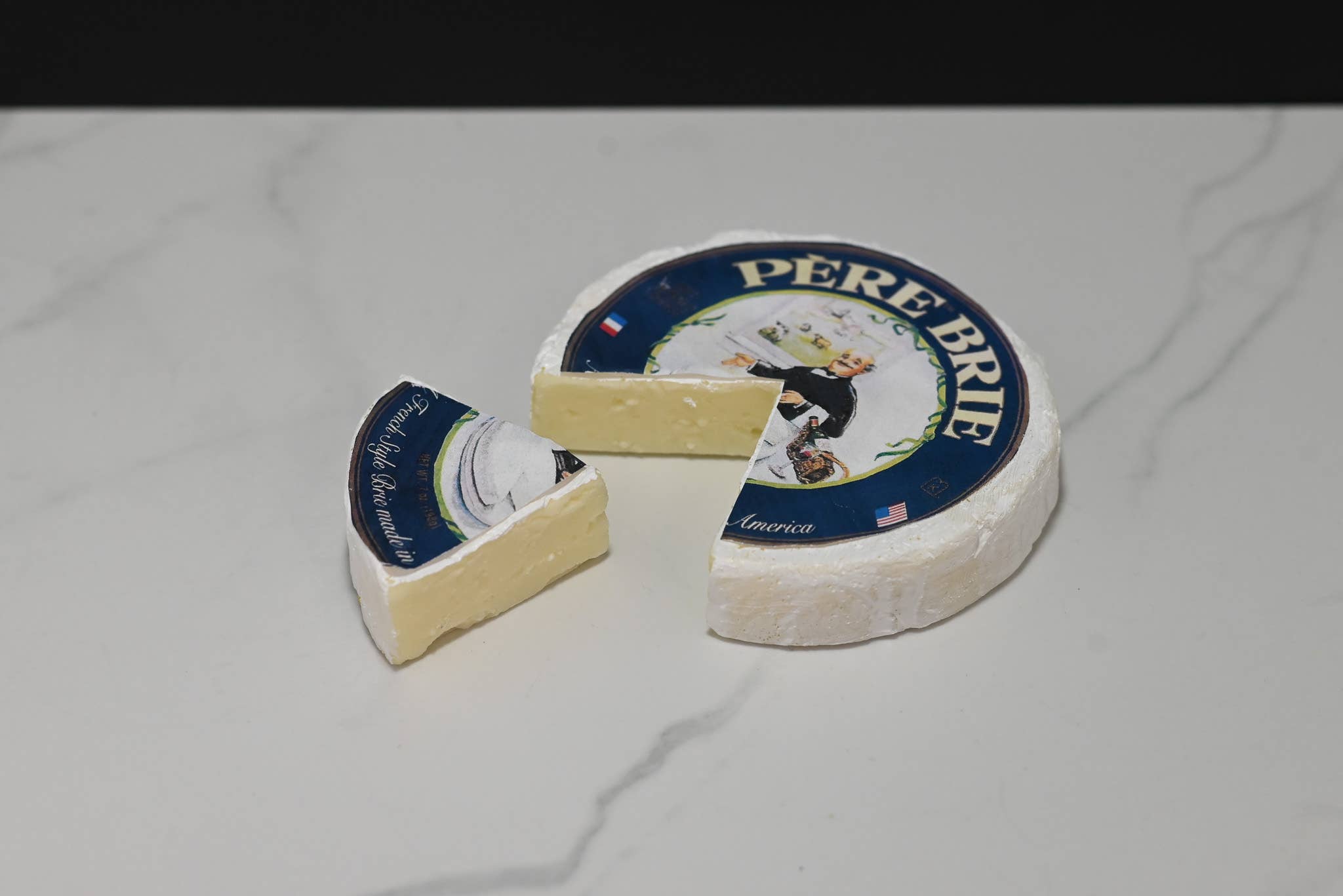 Just Dough It! Fake Foods – Großhandel Tischdeko – Gefälschte Pere Brie Cheese Runde mit Keil