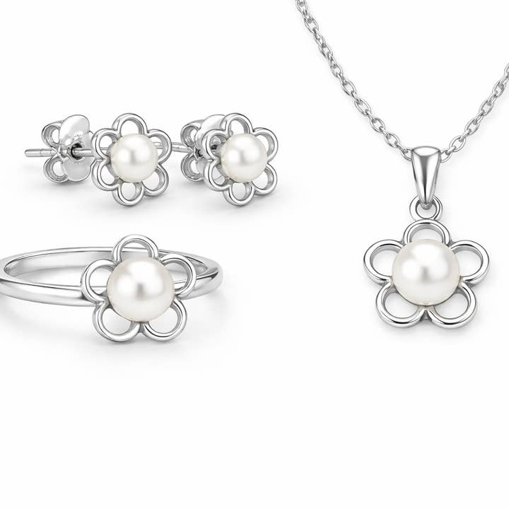 Ensemble de bijoux floraux en perles Swarovski douces pour la vente par Glimmering Handmade