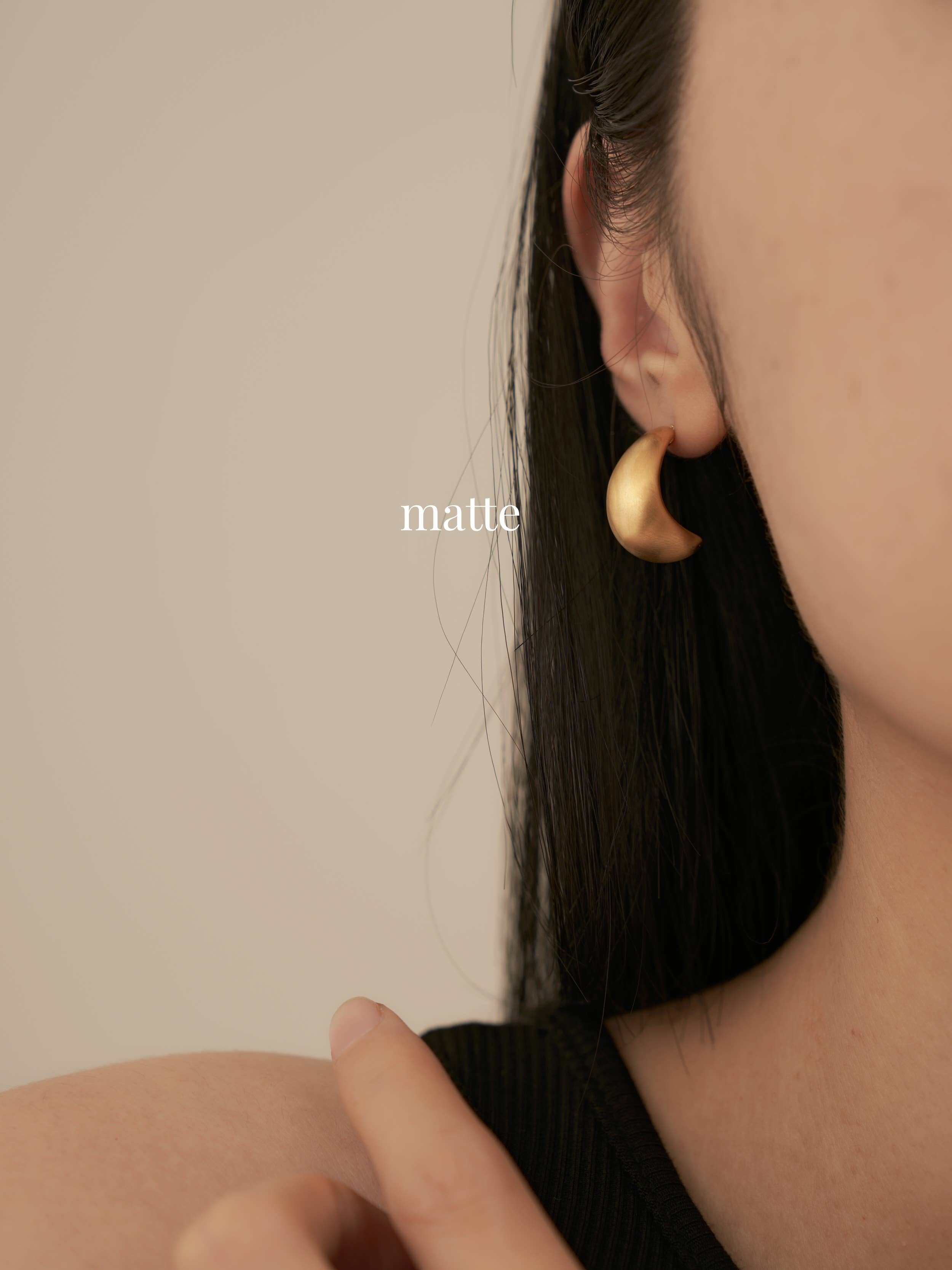 Furano Studio - Wholesale Dangle Earrings - Gold Matte Stud Earring, Gold Half Hoop Earrings2