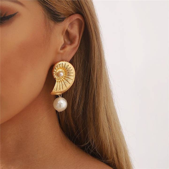 Fashion Pearl Conch Metal Earrings for wholesale by Ekartini