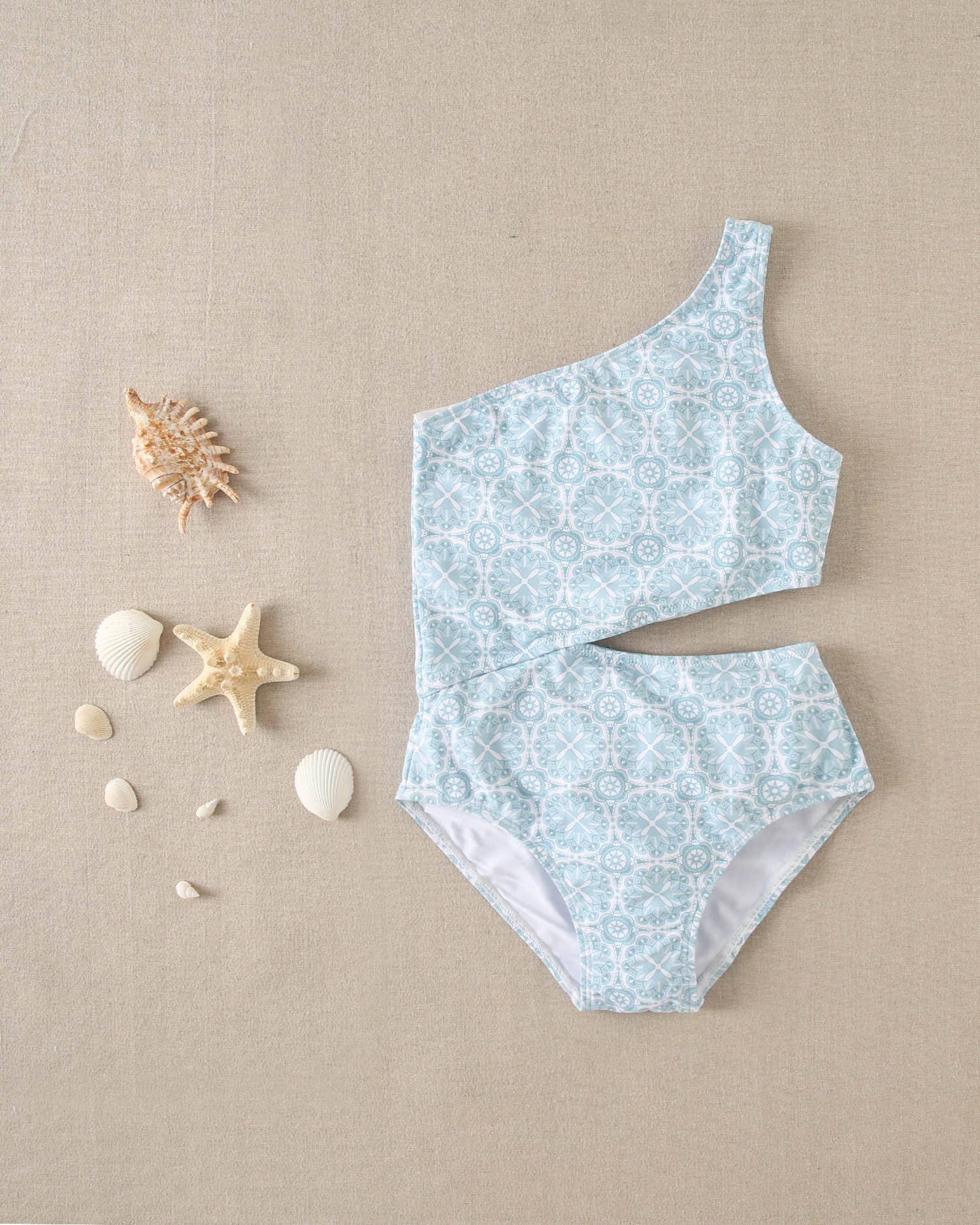 Dadati – wholesale One-piece swimsuit – Kids – Girl's swimsuit with asymmetric blue retro print3