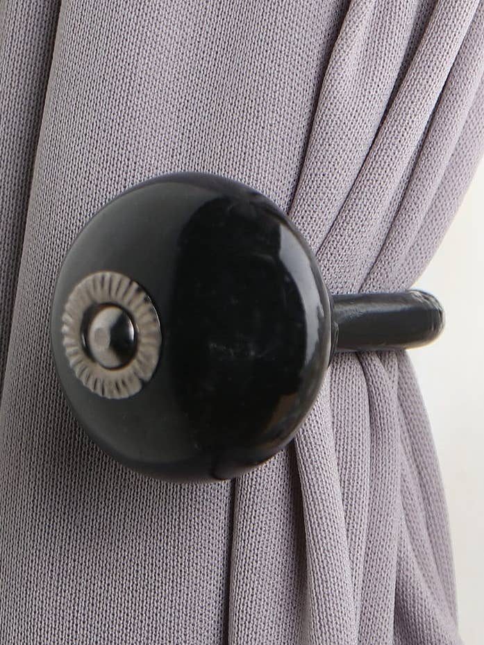 Unieke zwarte decoratieve keramische bloemengordijn strikhaak rustieke handdoekhaak voor de badkamer, antieke haak (set van 2) voor wholesale door KNOBCO