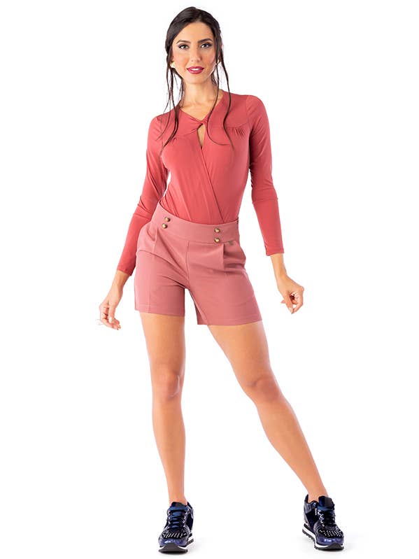 Short en tissu stretch, ceinture à boutons vieil or pour la vente par ZUMBI Fashion Store