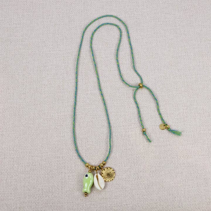 Les Cleias - Vendita all'ingrosso Girocollo/collier - Collana con corda regolabile e ciondolo carpa2