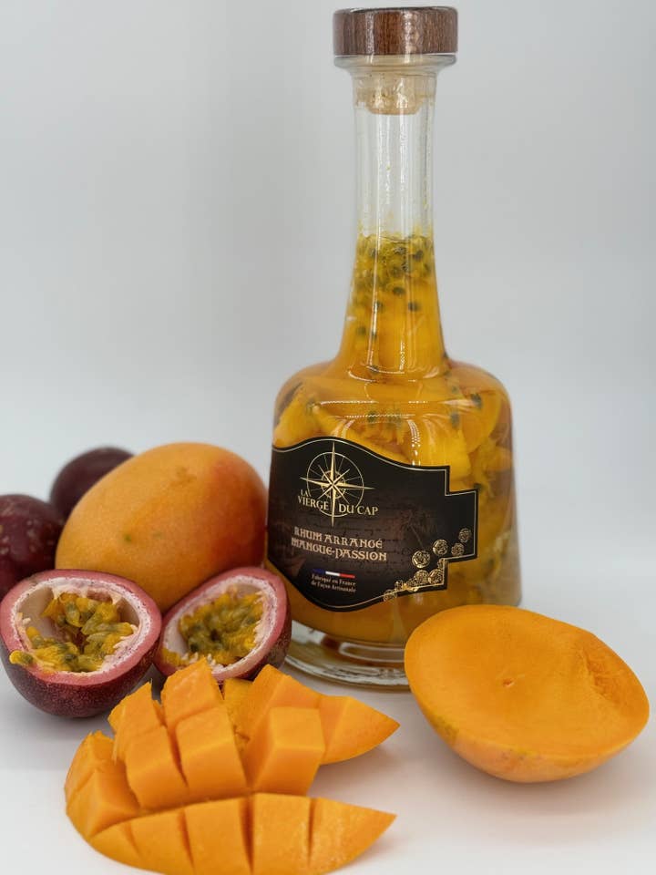 RHUM ARRANGE MANGUE PASSION pour la vente par LA VIERGE DU CAP