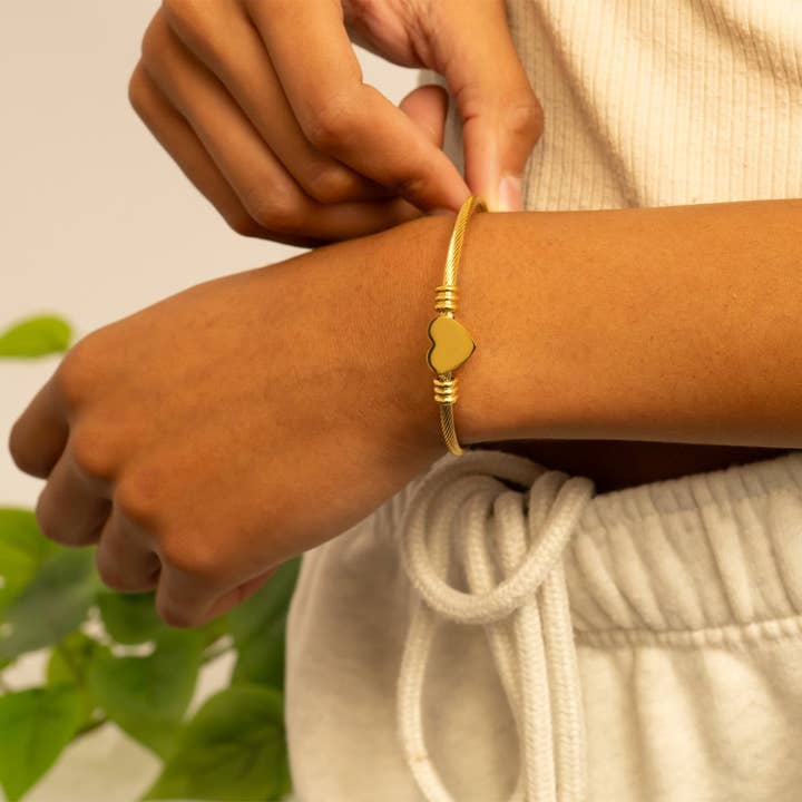 WJW - Wholesale Cuff Bracelet - 18K Gold PVD Stainless Steel Engravable Heart Cuff Bracelet1