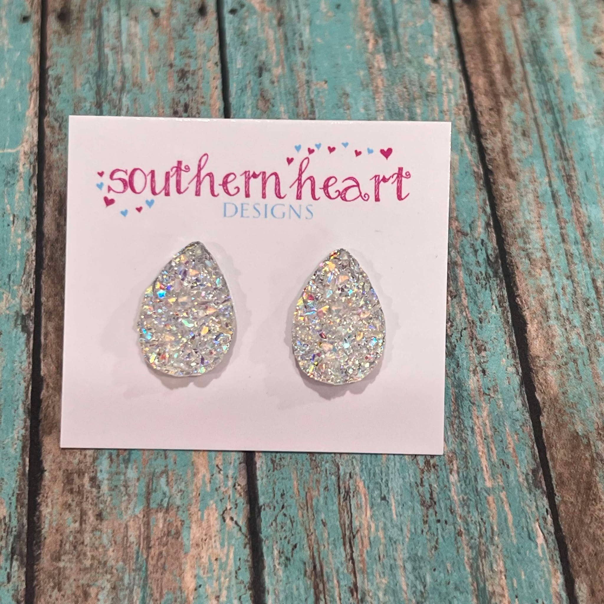 Southern Heart Designs - Vente Clous d'oreille - Boucles d'oreilles en forme de larme1