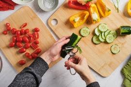 Port-Style Enterprises Inc. - Wholesale Peeler - KITCHEN BASICS Multi Function Peeler2