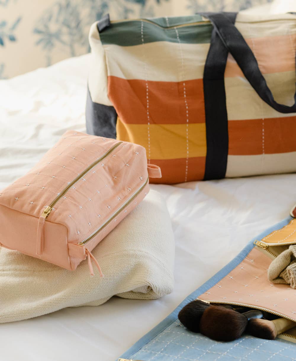 Anchal – Großhandel Kosmetiktasche – Damen – Kreuzstich-Mittelgroße Kulturtasche11