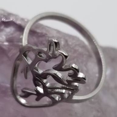 magnolia jewelry - Wholesale Cocktail/Statement Ring - Goth Anatomical Heart Ring0