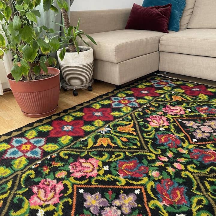 MADE WITH LOVE RO SRL - Venta al por mayor Alfombra pequeña - Alfombra floral oltena hermosa, tejida a mano en lana, Rumania1