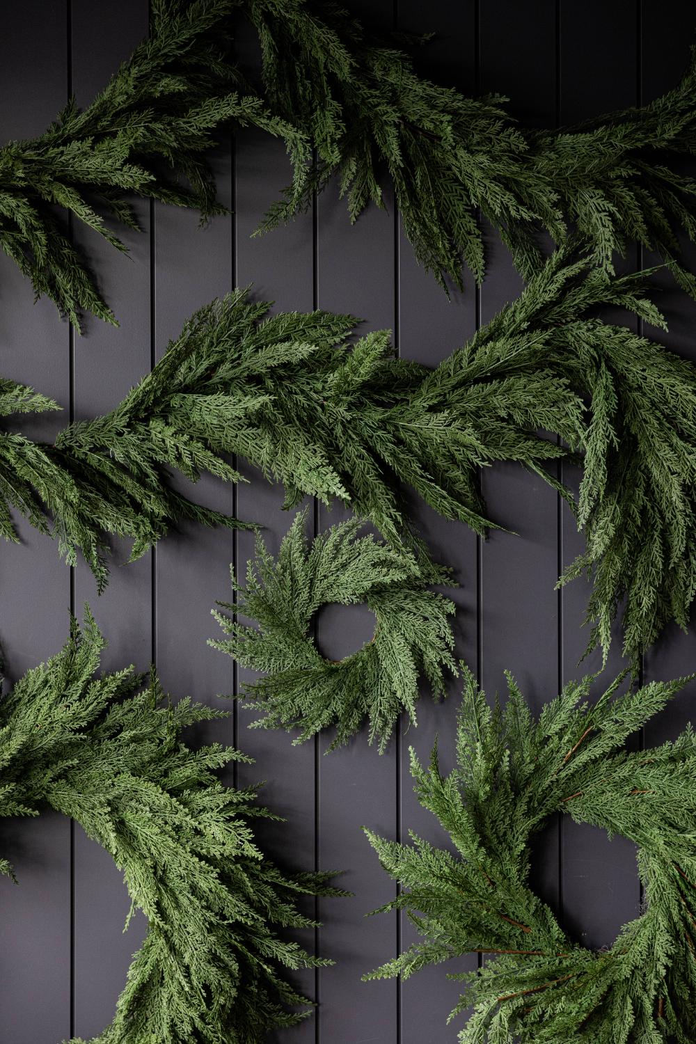 Luxe B Co - Wholesale Wreath - Cypress Leaf Full Real Touch Wreath - 24"4