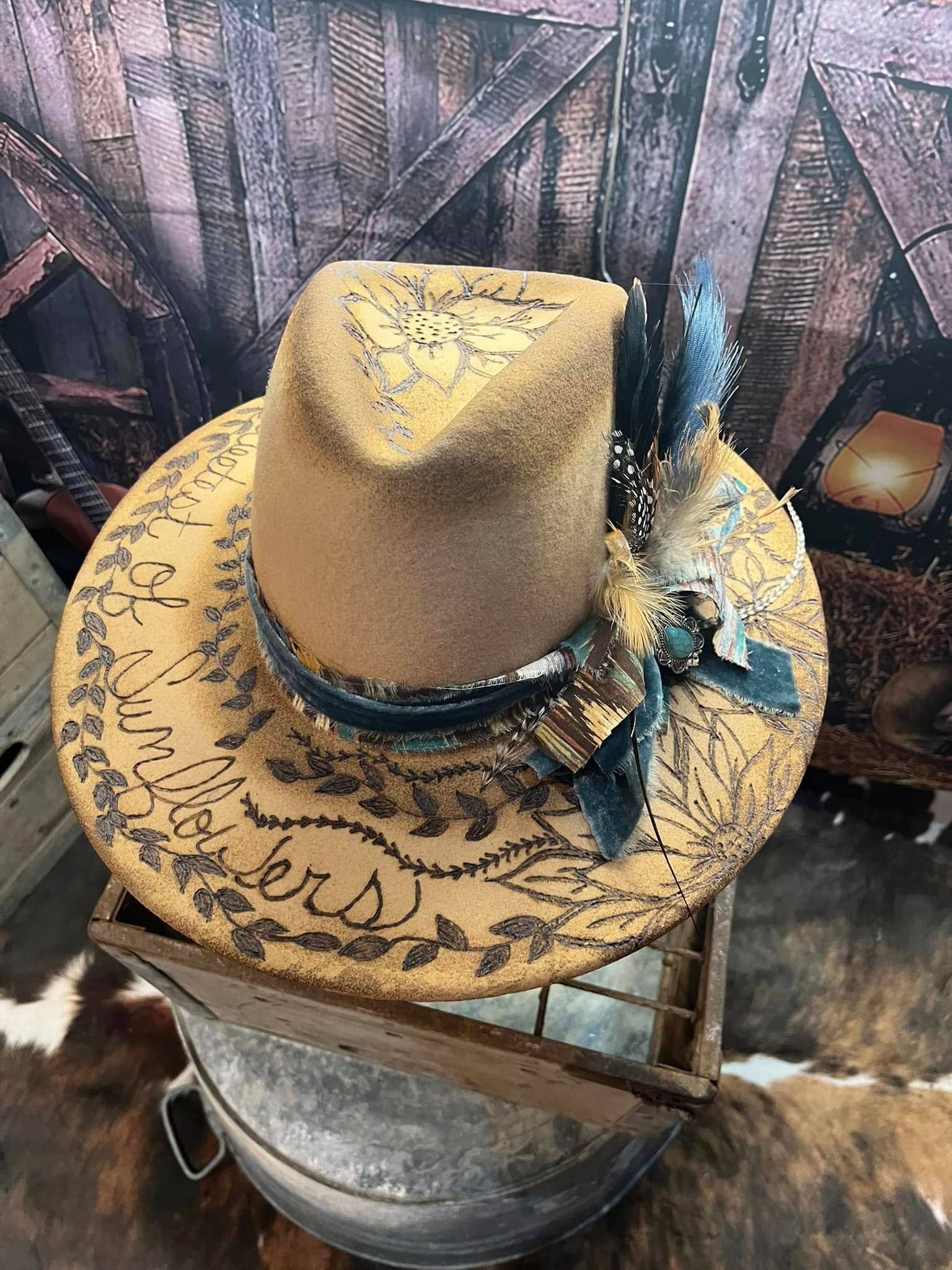 Feathered Gypsy Custom Hats and Boutique – Großhandel Fedora-Hut – Damen – Süße Sonnenblumen3