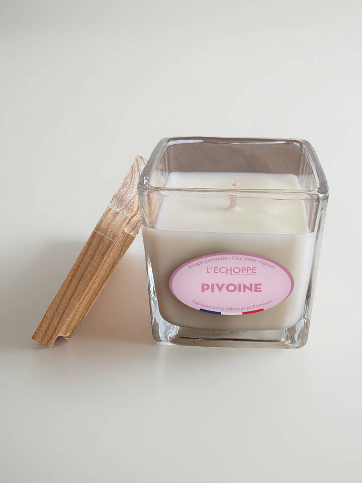 Pivoine - Bougie parfumée 85g pour la vente par L'Échoppe Buissonnière