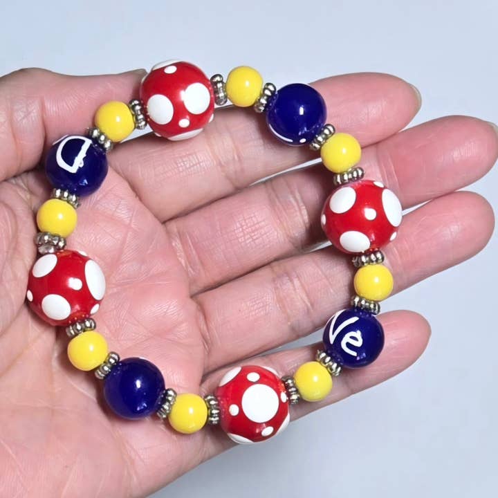 Fiona Accessories - Venta al por mayor Juegos de joyas - Rosie the Riveter Jewelry collar con cuentas pulsera pendientes6