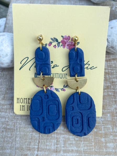 Clay 2-piece Royal Blue O circles for wholesale by Nina’s Attic
