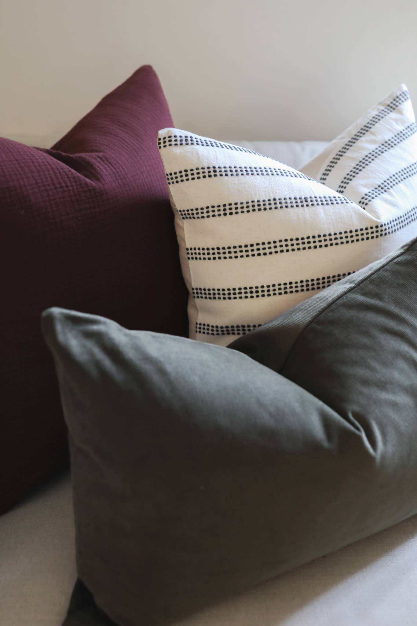 Rug & Weave - Wholesale Throw/Decorative Pillow - FIONA Pillow2