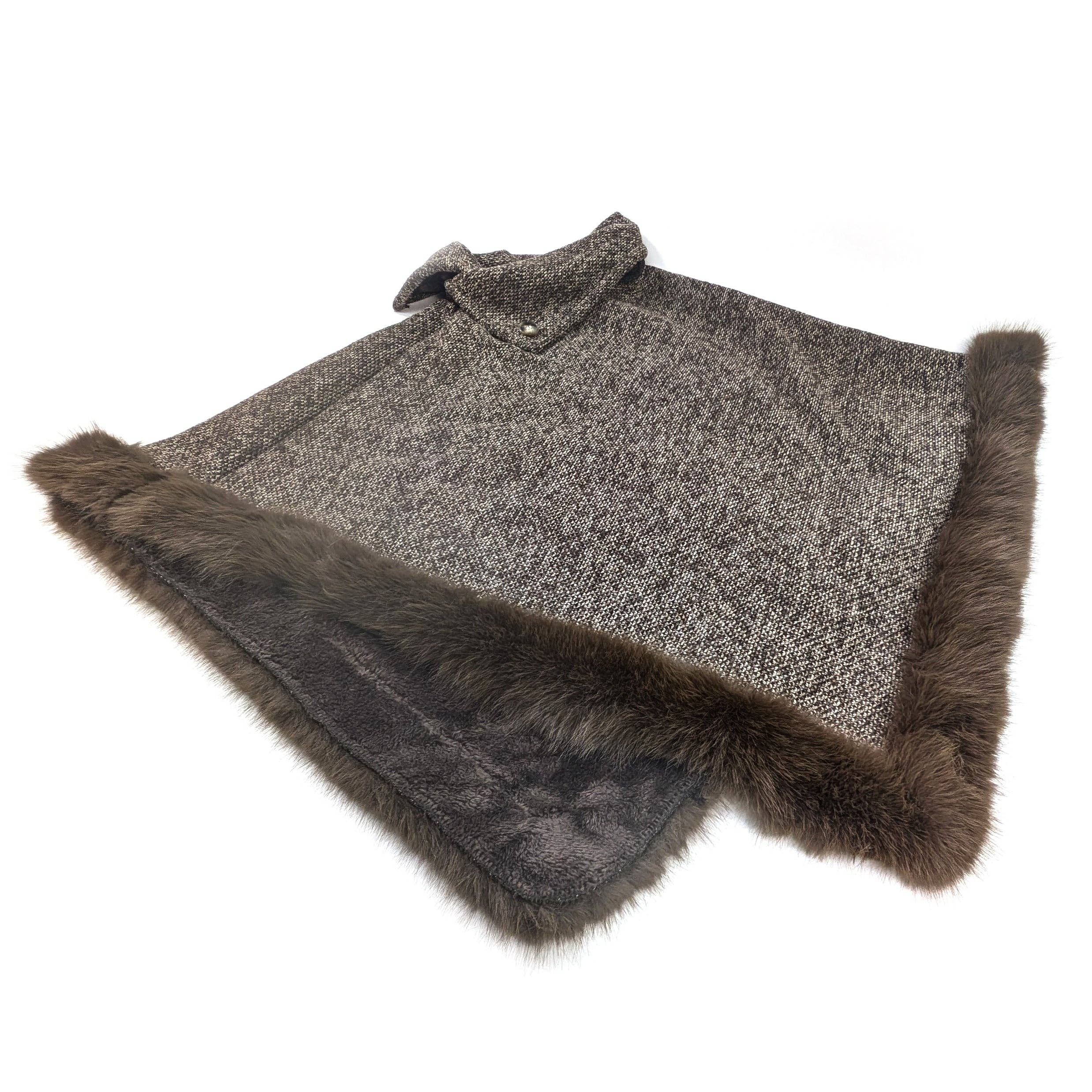 Black Ginger – wholesale Poncho – Women's – Button Collar Faux Fur Trimmed Poncho - Brown7