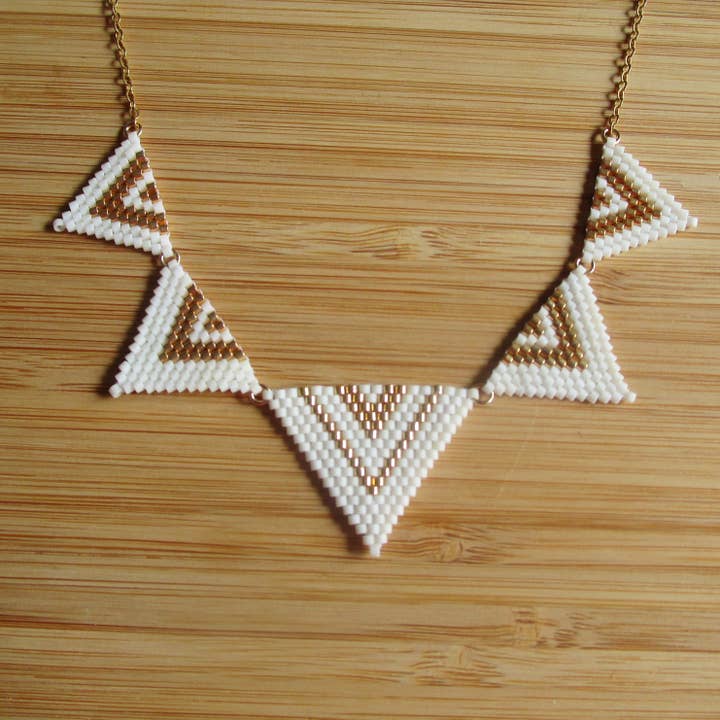 Collar Yuka blanco para venta al por mayor de C'cedille