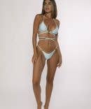 Attitude swimwear – Großhandel Bikini – Damen – Dreieck-Bikini mit Gürtelband, goldfarbenem Ring und Tanga-Slip3