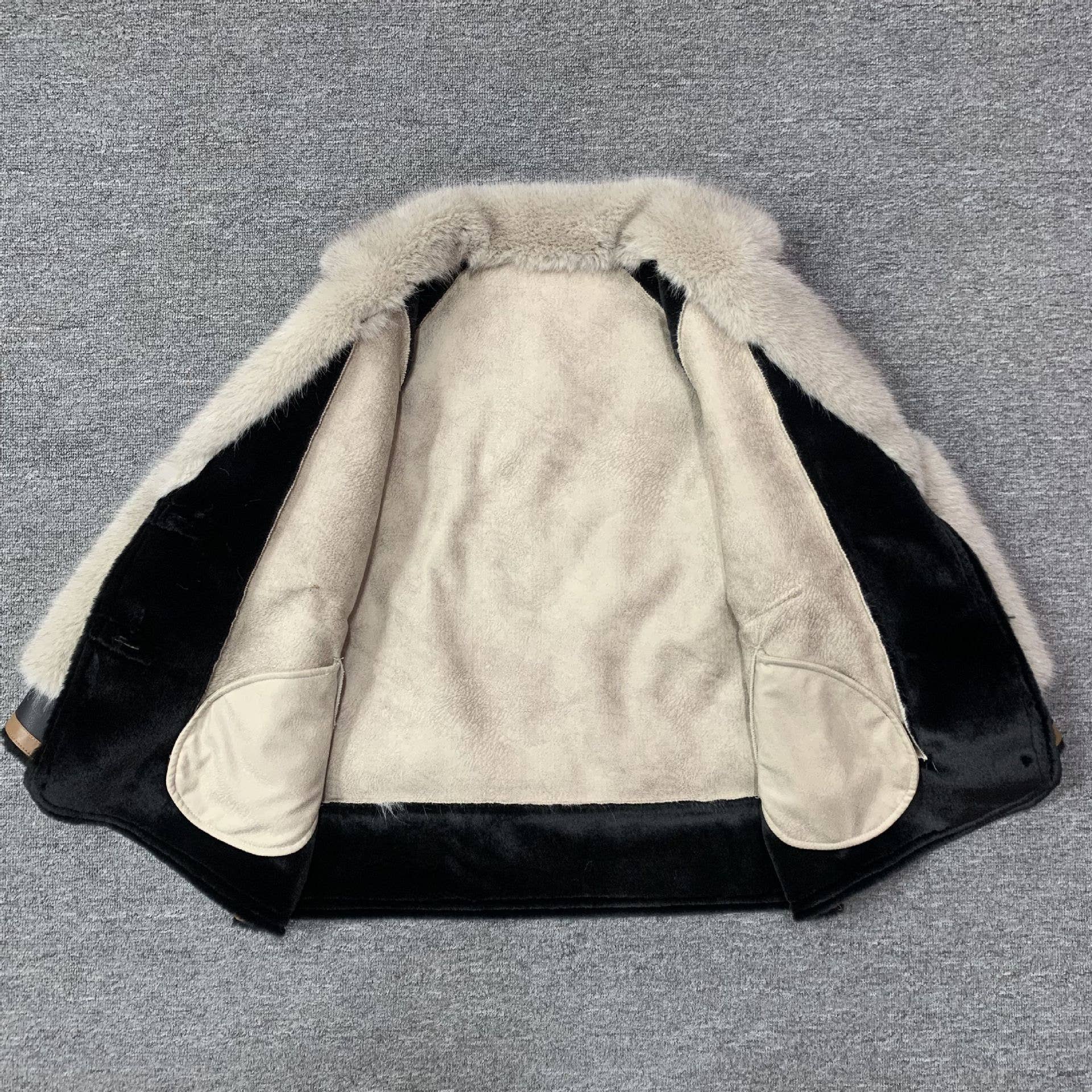 Colore come immagini SY293 Cappotto in ecopelliccia ricamata elegante invernale da donna in vendita all'ingrosso su Faire7