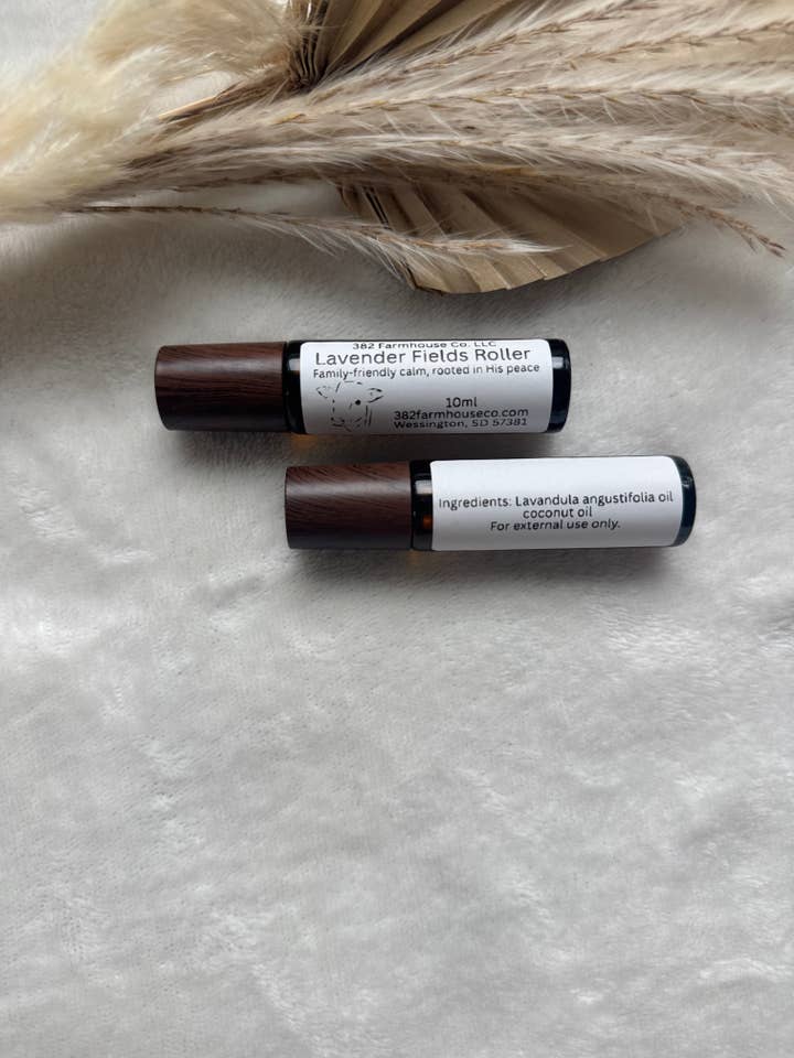 Rouleau Champs de Lavande pour la vente par 382 Farmhouse Co LLC