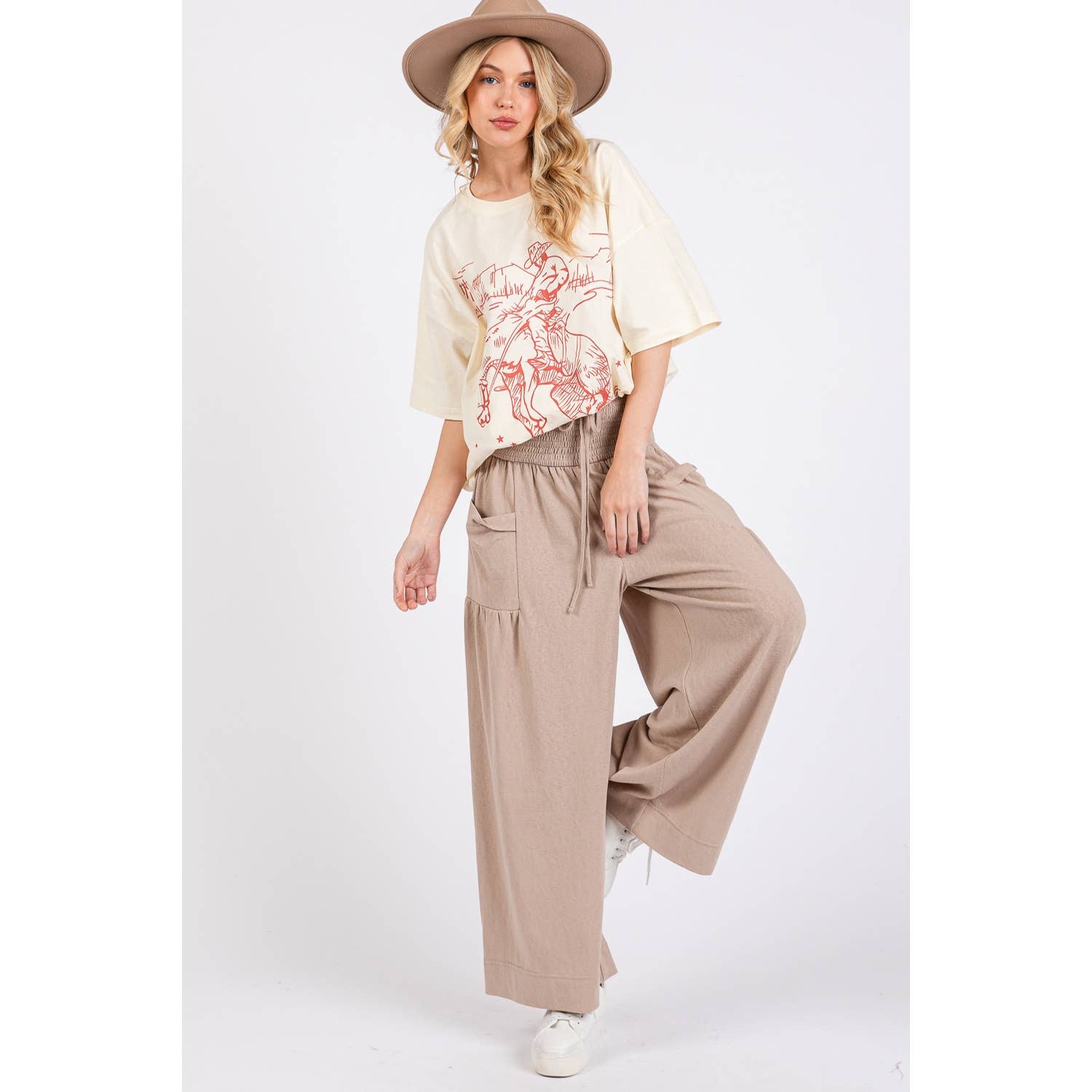 Sage + Fig - Wholesale Pants - Women's - RELAXED WIDE-LEG SMOCKED PANTS (SP7105)12