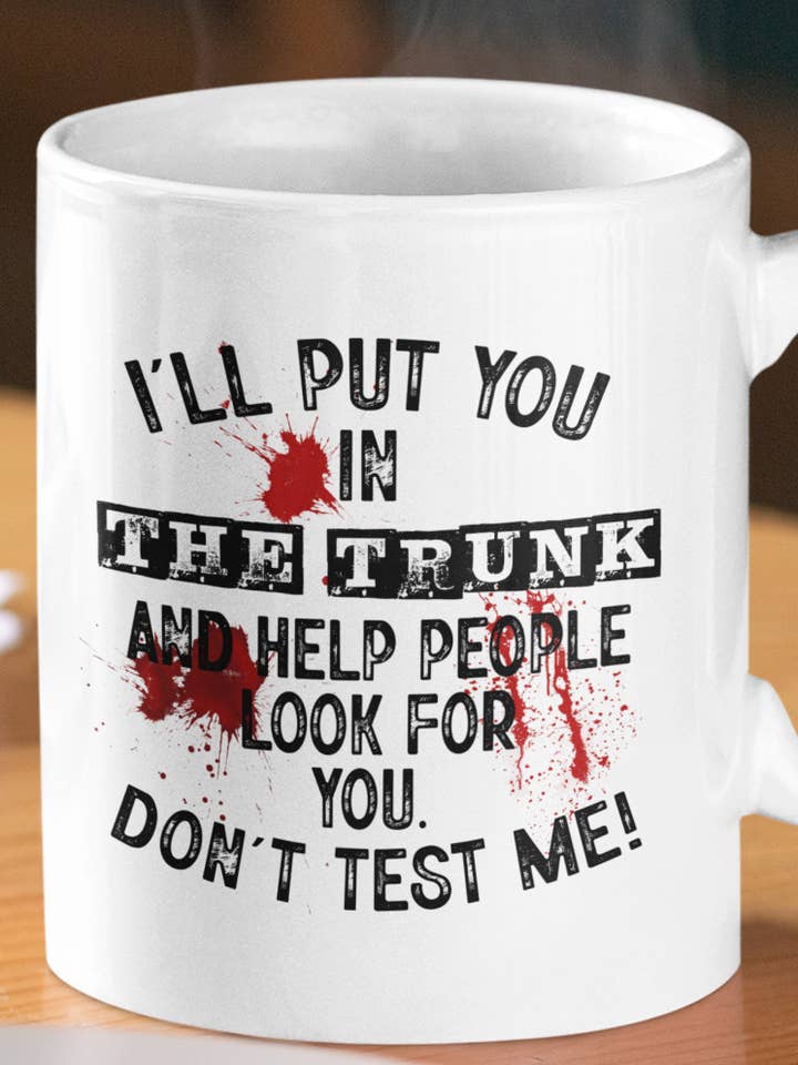 True Crime Sätter Dig i Bagageutrymmet 11 oz Kaffemugg för wholesale av Zombie Paws