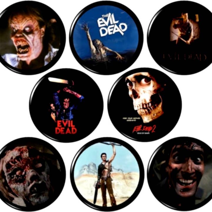 Pinbax Express - Vendita all'ingrosso Spilla da bavero - Evil Dead x 8 spilli da 1" (25 mm), film horror VHS per Halloween