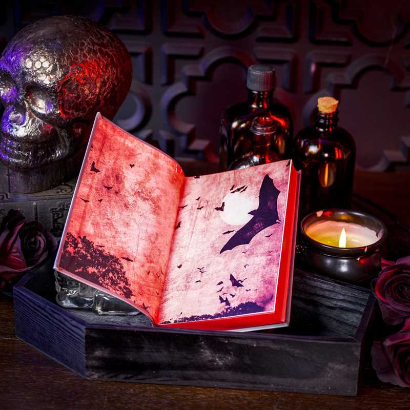 Simon & Schuster - Wholesale Horror & Paranormal - Dracula by Bram Stoker4