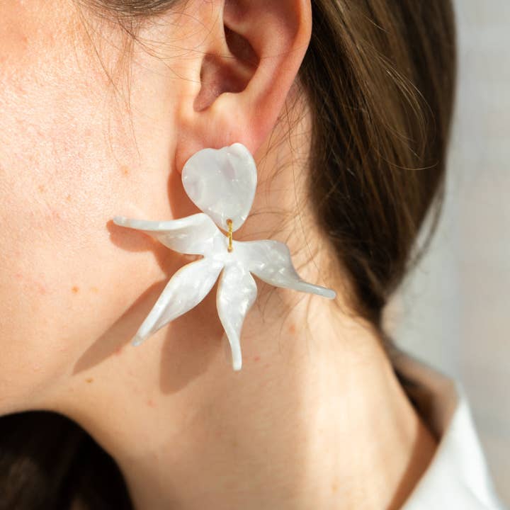 Spiffy & Splendid - Vente Boucles d'oreilles pendantes - Boucles d'oreilles Jasmine - Perle // Statement, Bijoux, Fleur4