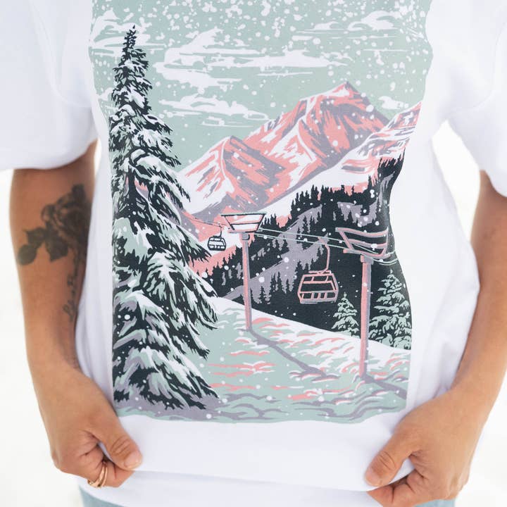 T-shirt unisexe Last Chair - Blanc pour la vente par The Montana Scene