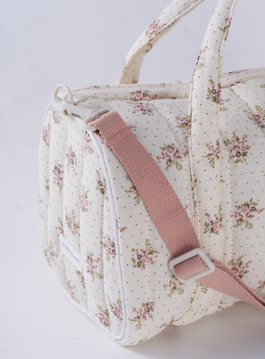 le petite pochette – wholesale Duffelväskor – Barn – Baby Breathes duffelväska med broderi (broderi finns)4