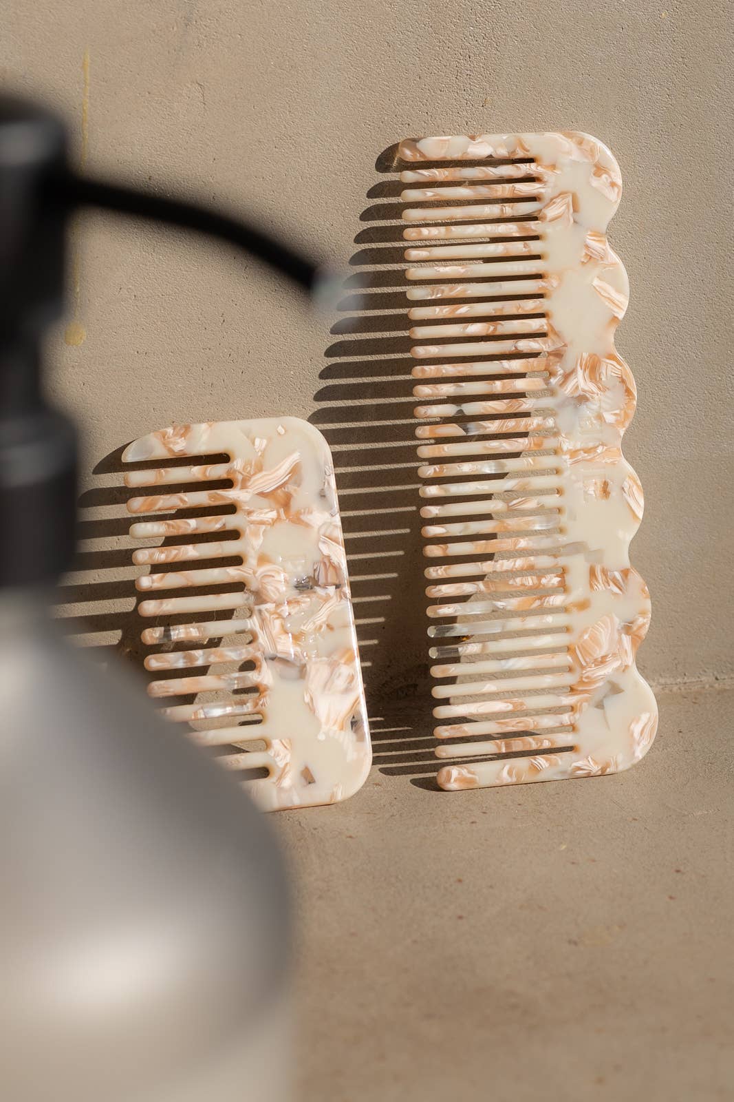 Peignee Paris – wholesale Hair brush/comb – Travel comb - Nougat2