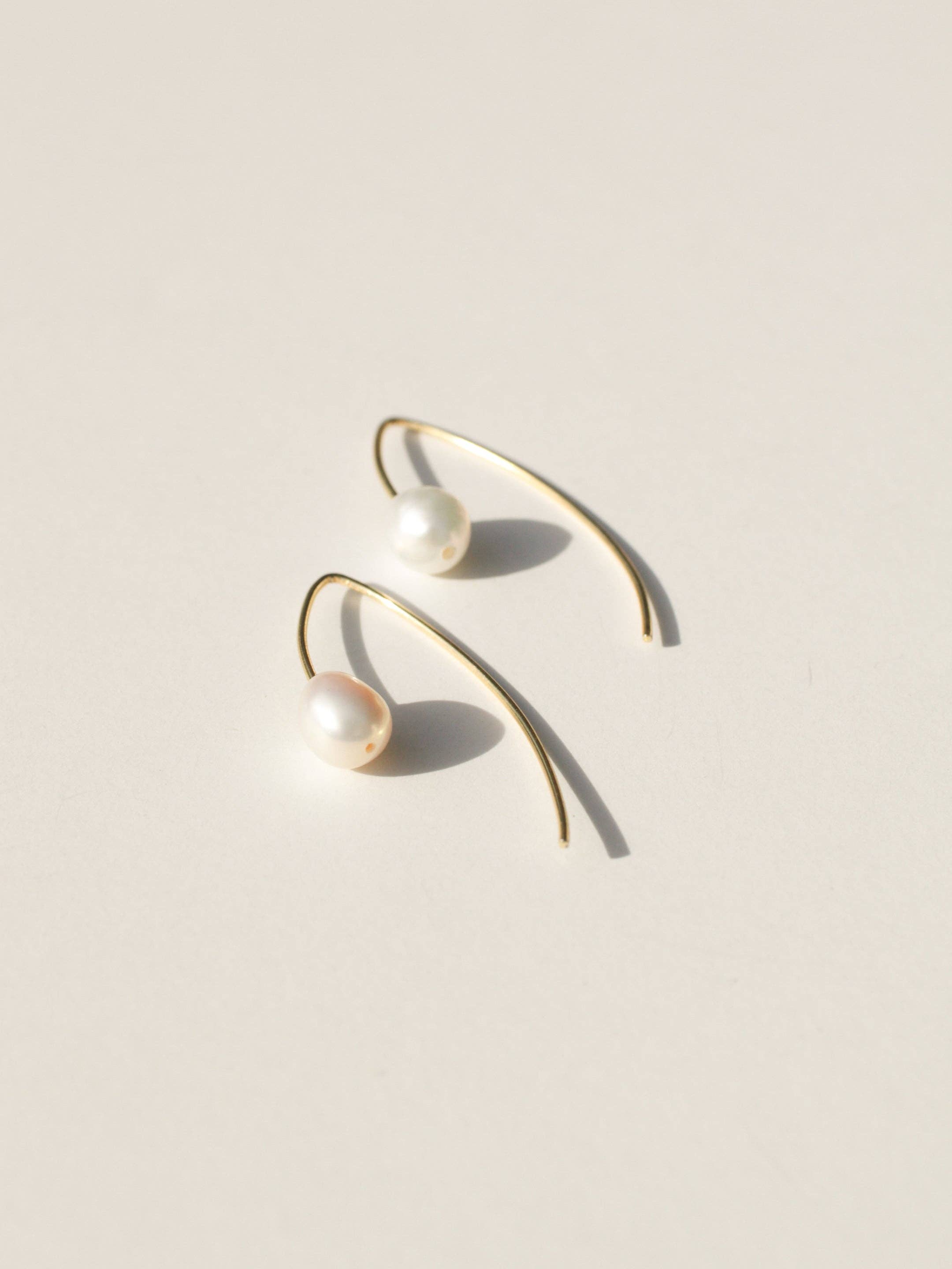 Rover & Kin - Wholesale Dangle Earrings - Pearl Threader Earrings2