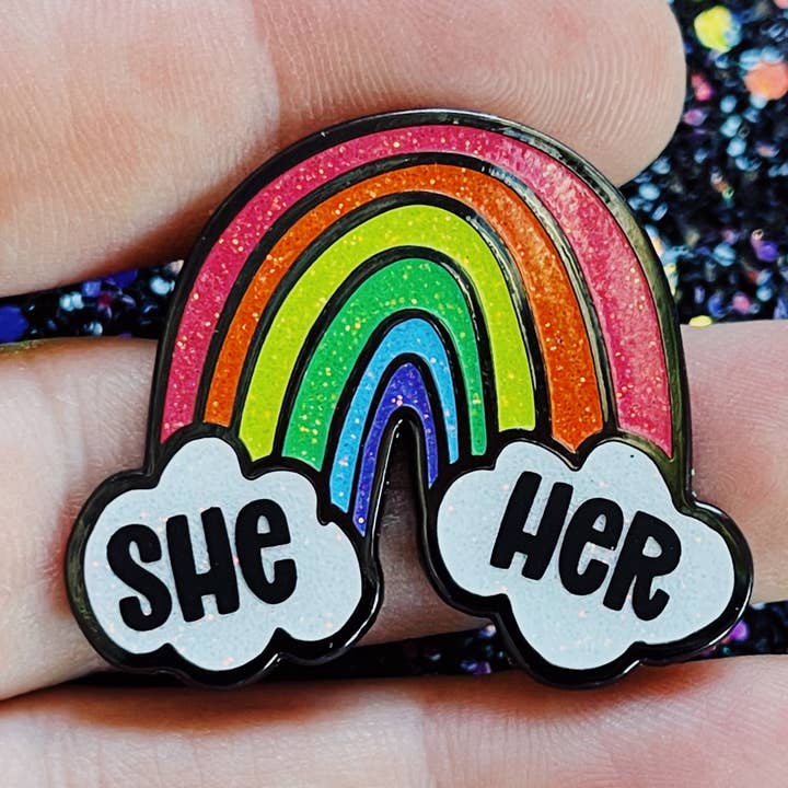 Épinglette en émail Rainbow & Clouds pour la vente par TheThirdArrow