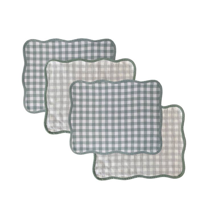 Checkered Red and Pink Set of 4 Giardino Reversible Placemats (Rosso/Rosa) for wholesale on Faire1