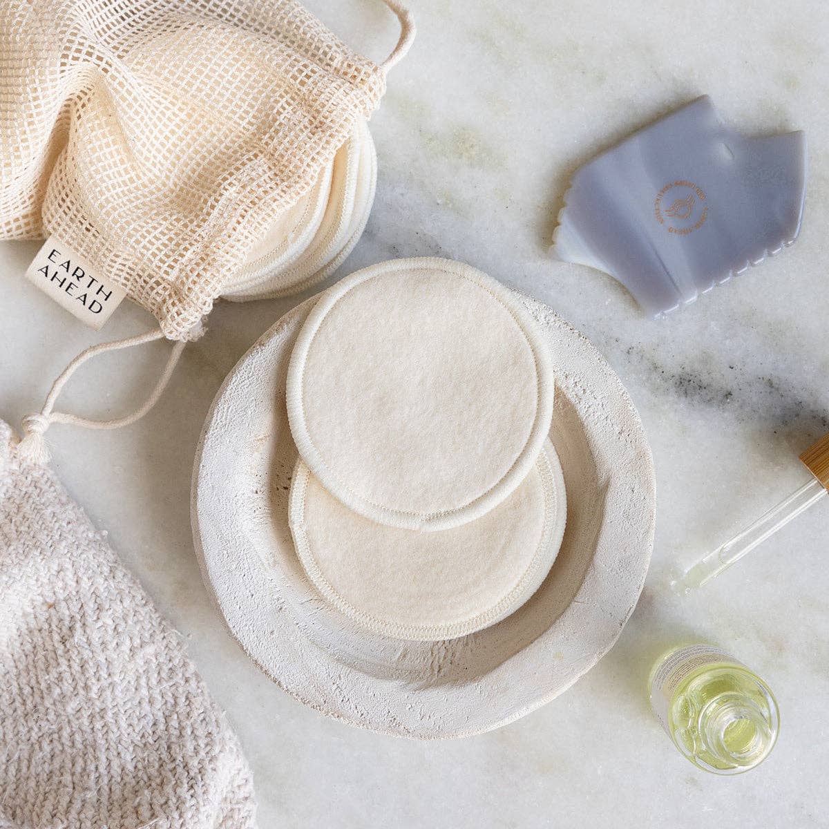 Earth Ahead - Wholesale Makeup Remover - 20 Extra Soft Reusable Hemp Makeup Pads in Cotton Wash Bag1