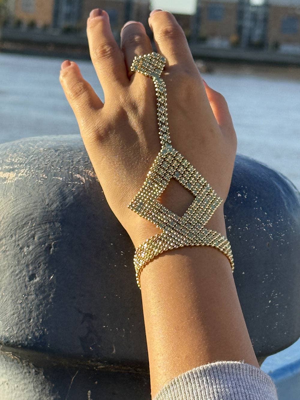 Urbiana – Großhandel Manschettenarmband – Handgeschirr mit Cuffed Cut Out Diamond3